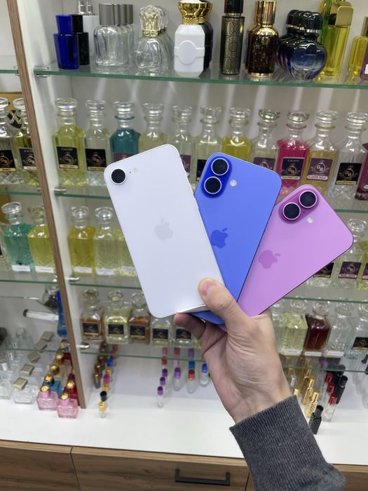 Продам 15 про макс память 256