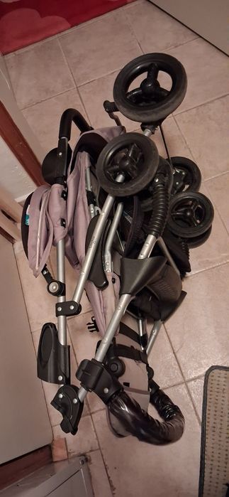 Функционална количка Vegas – с легнало положение, дъждобран и лесно сг