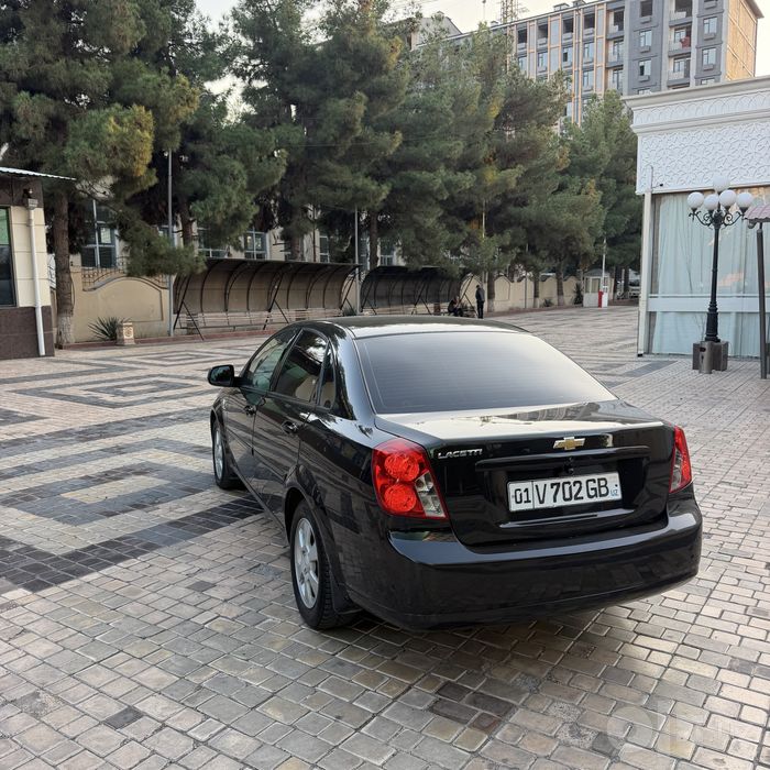 Gentra 2015 A/T sorochna sotiladi