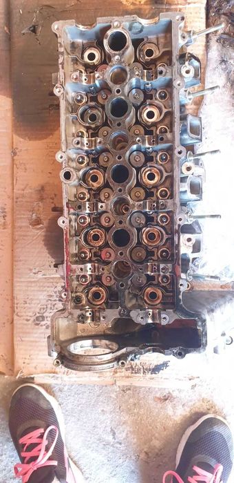 Двигател на части