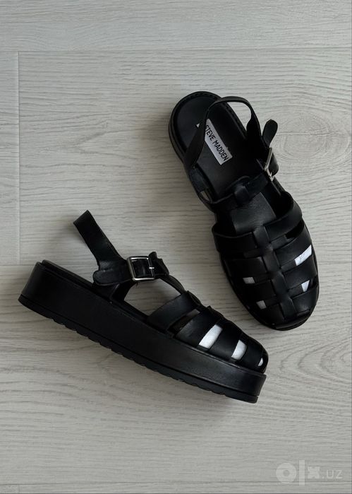 Кожаные сандалии Steve Madden (10 US/40 RU)