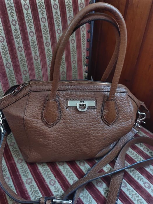 Кожен чанта DKNY