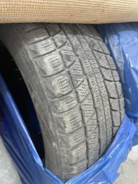 Продам б/у шины липучка 215/60/16