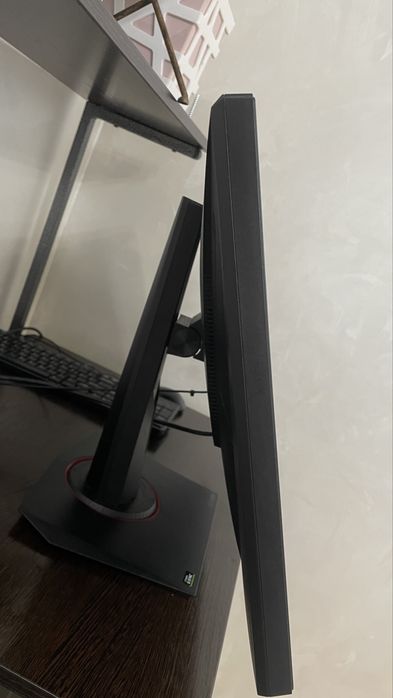 Монитор ASUS VG279QM.