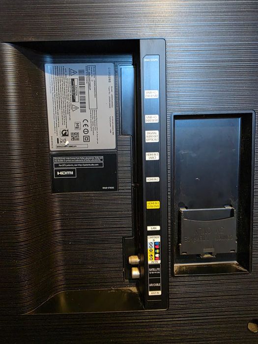 Vând Smart TV  Samsung diagonala 163cm cu un defect