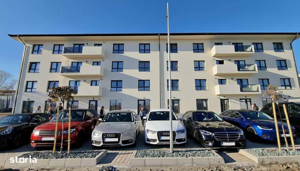 Spatiu Comercial, 4 Vitrine, Open Space, 72 mp - Doamna Stanca - Sibiu