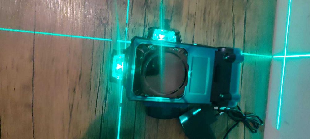 Nivela laser 16 linii ,autonivelare