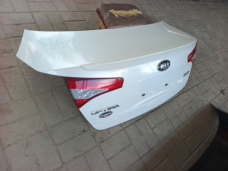 Kia optima багажник