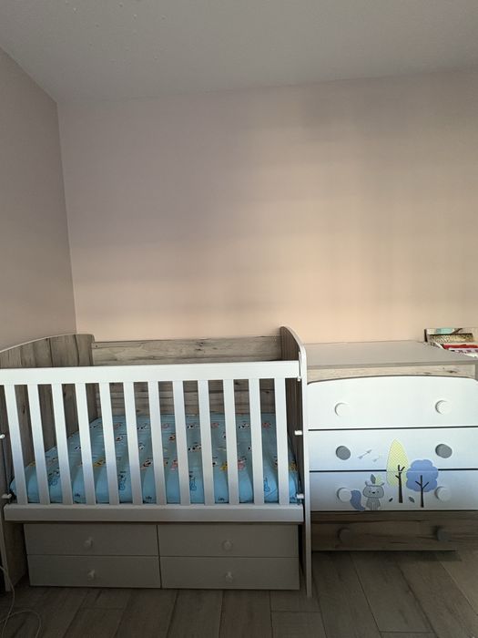 Бебешко легло със скрин