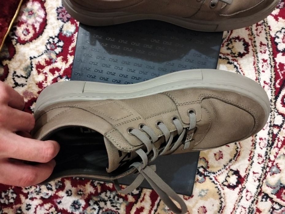 Продам мужские кеды DAZ