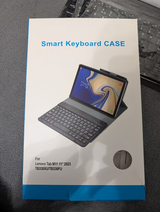 Husa cu tastatura magnetica pentru Lenovo M11