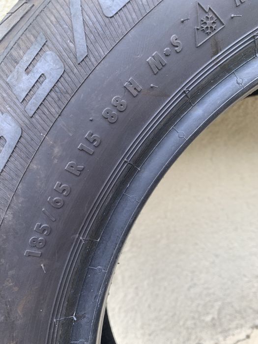 Vand cauciuc foarte bun o bucata 185/65 R15