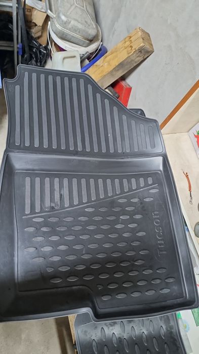 Полики на туксон