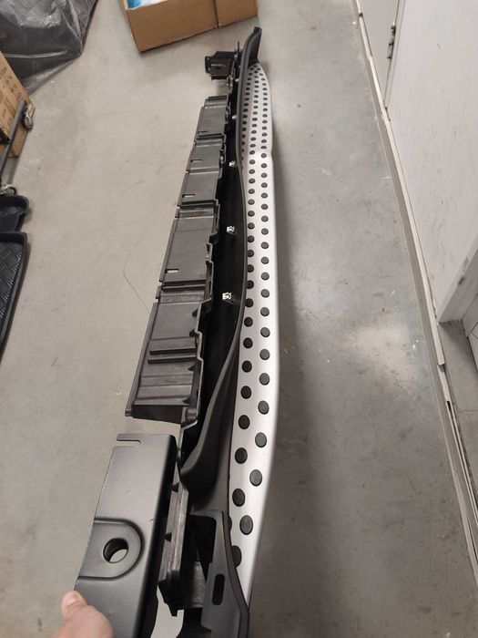 Степенки за Mercedes GL X164 (2006-2012) ! С ДЕФЕКТ.