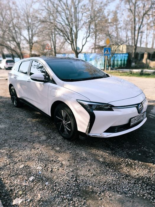 Buick Velite6 sotiladi