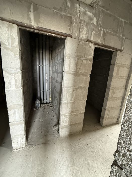 Продается 2 х ком на 7 этаже ориентир : Аэрапорт