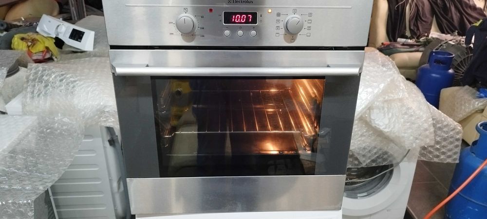 Фурна за вграждане Electrolux клас А внос от Германия