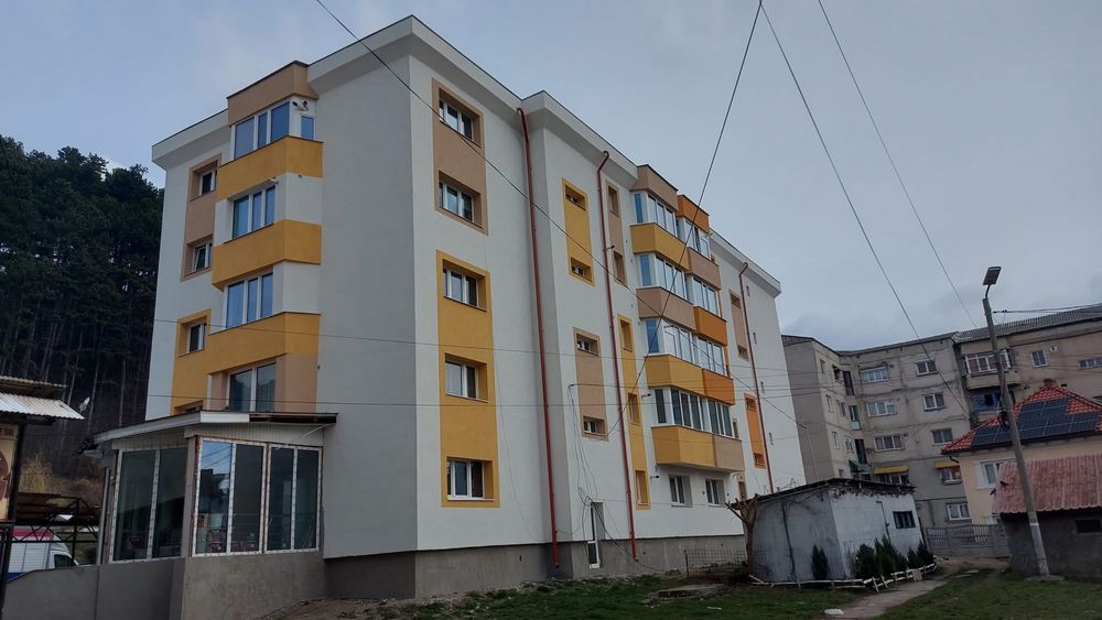 Spațiu comercial central Comănești gara autobuze