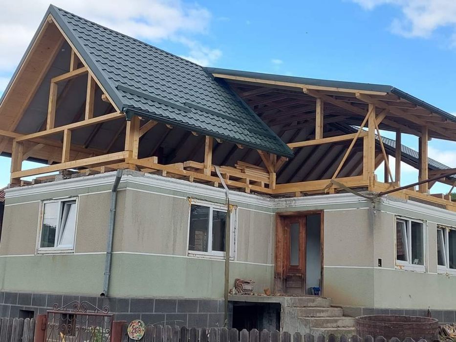 Acoperisuri mansarde tigla metalica veluxurisi reparatii de irgrnta