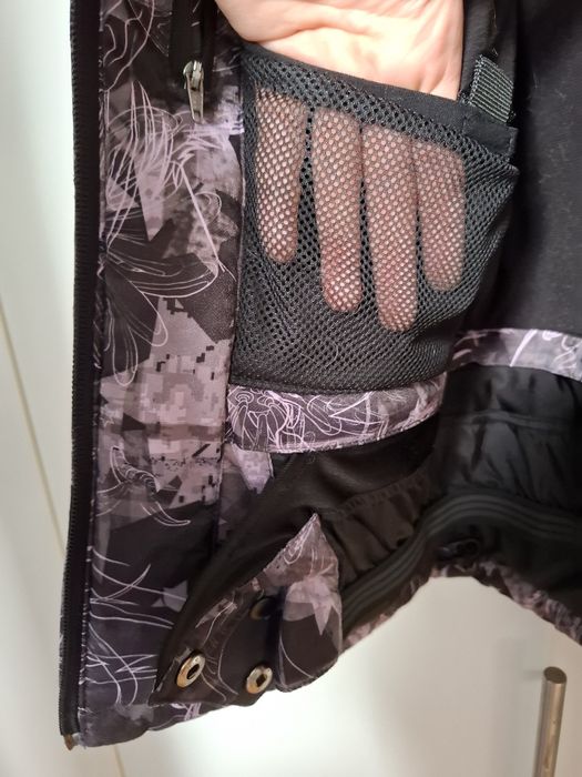 Geaca potrivita pentru drumetie