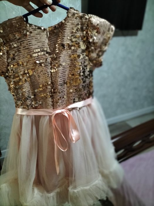 Продам платье в отличном состоянии