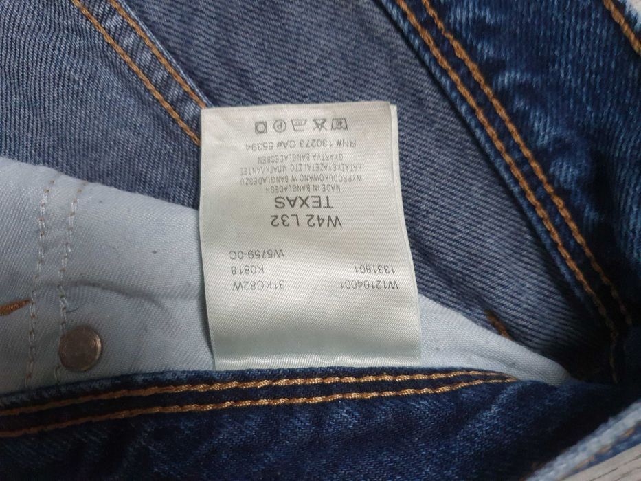 Blugi WRANGLER "Texas" - Marime W42 L32 (Talie 106 cm)