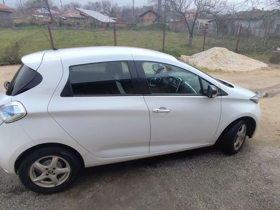 Електрическо Рено зое 2016год.