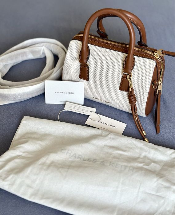 Дамска чанта CHARLES & KEITH