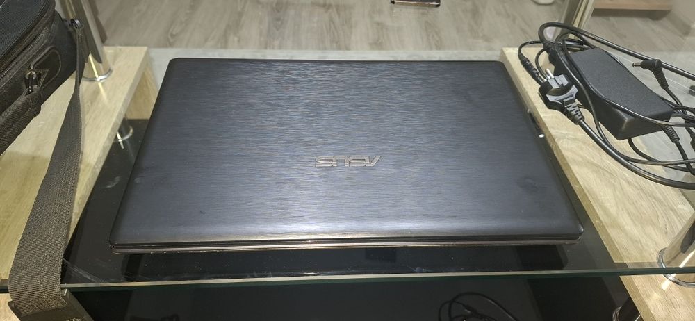 Asus X55 V лаптоп
