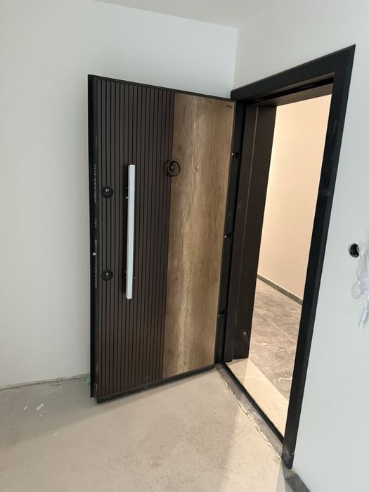 Дава се под наем Четиристаен апартамент в Асеновград - 160 кв.м за 1500 € - Снимка #21