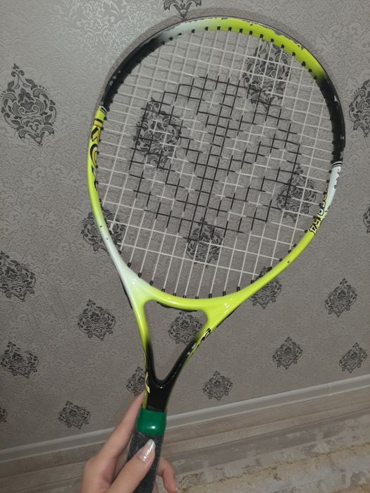 Ракетка сатылады