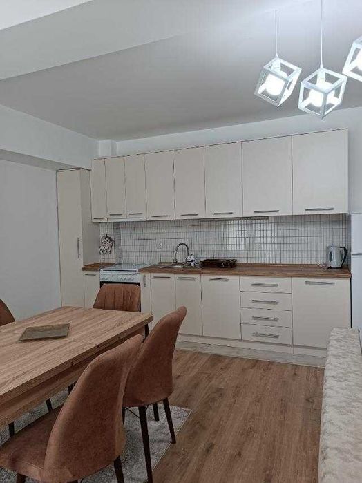 Дава се под наем Двустаен апартамент в Пловдив, Кючук Париж - 58 кв.м за 260.1 € - Снимка #1