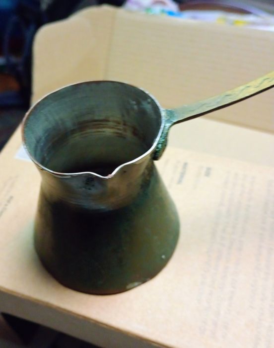 Медни  джезвета, чаши, пепелници, вази, свещници, пана/подноси