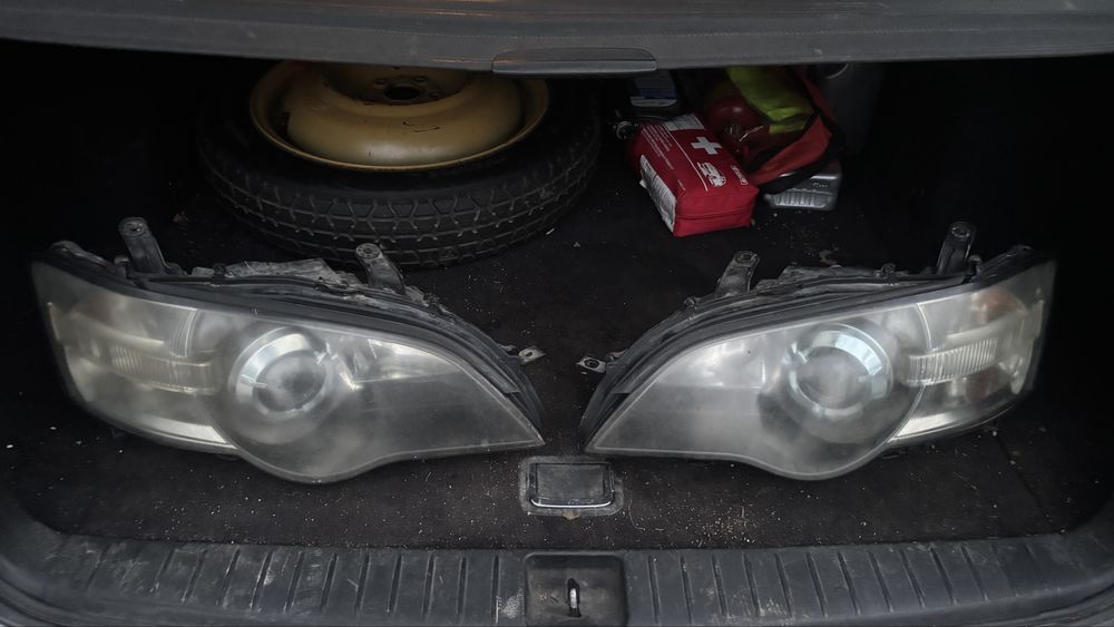 Фарове за Subaru outback