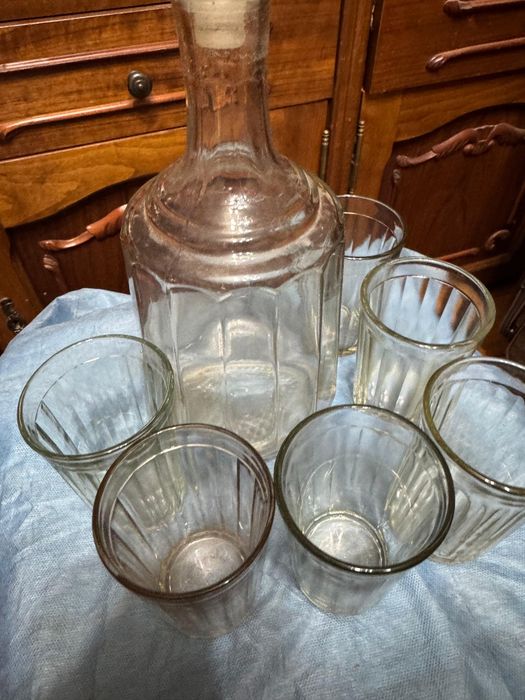 Графин со стакана