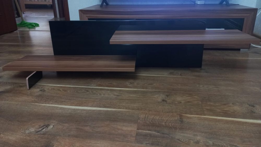 Продам тумбу под телевизор