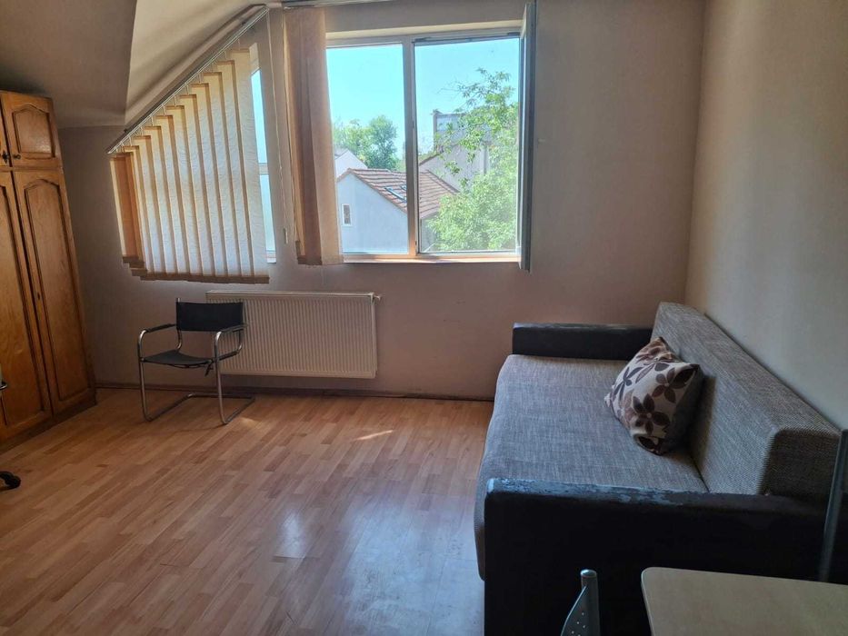 Dau în chirie apartament zona Cantemir