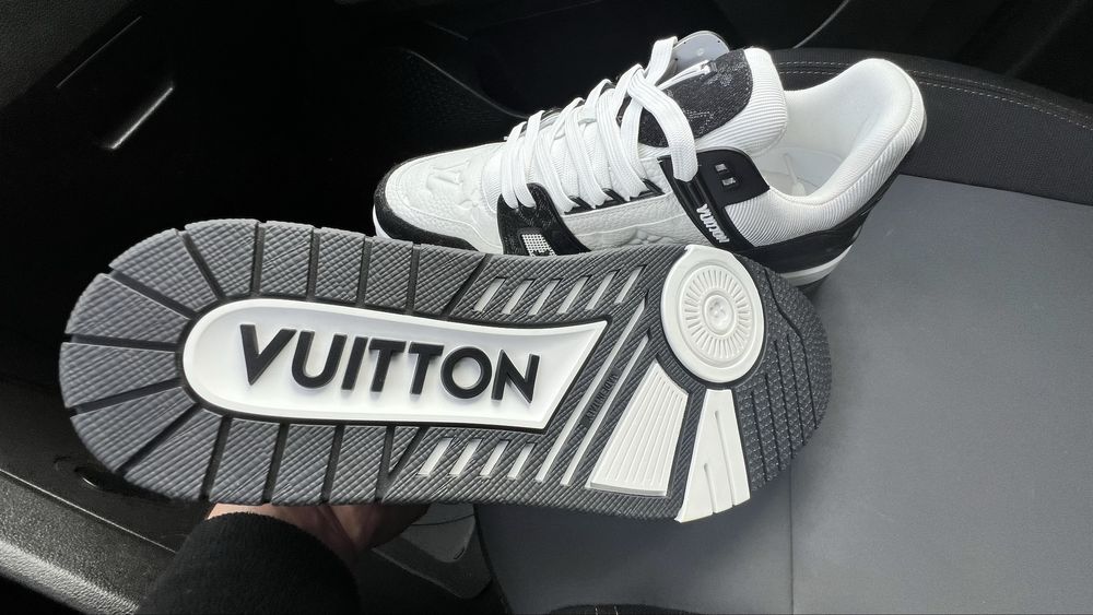 LV Trainer Sneaker