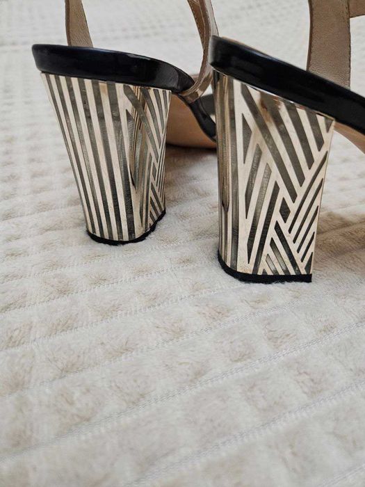 Босоножки кожаные размер 38