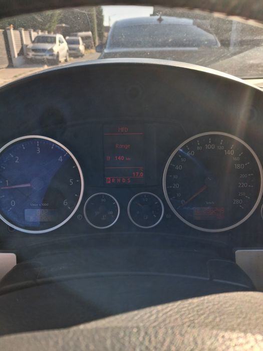 Vând Touareg 2007...2.5 Tdi