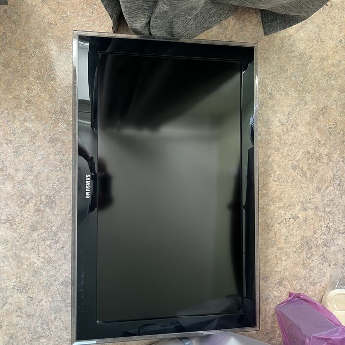 Продам телевизор samsung