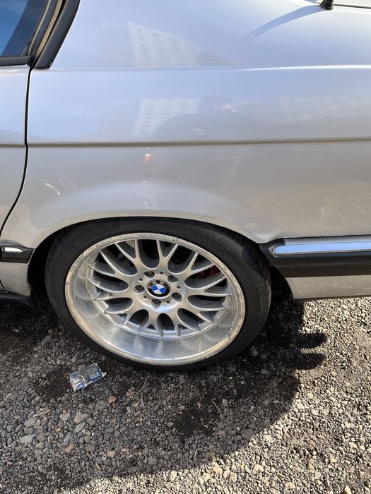 Два диска на Бмв Rondell R18