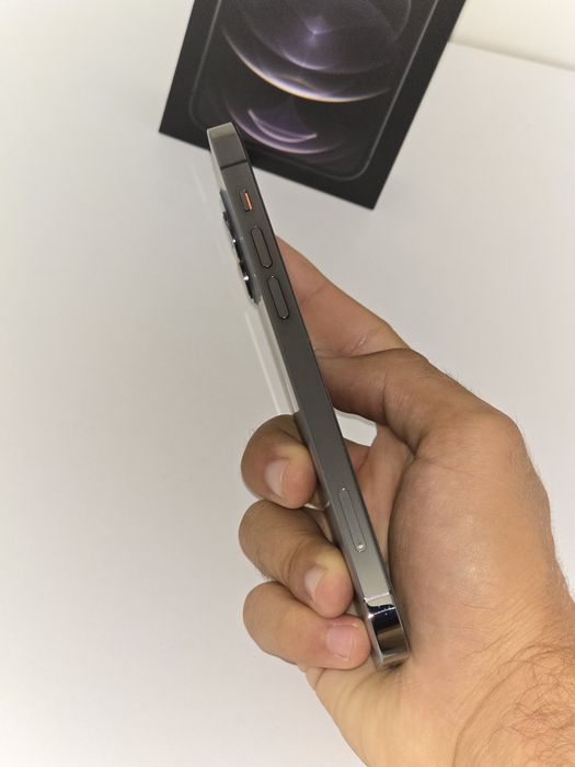 Iphone 12 pro 128GB Graphite в много добро състояние