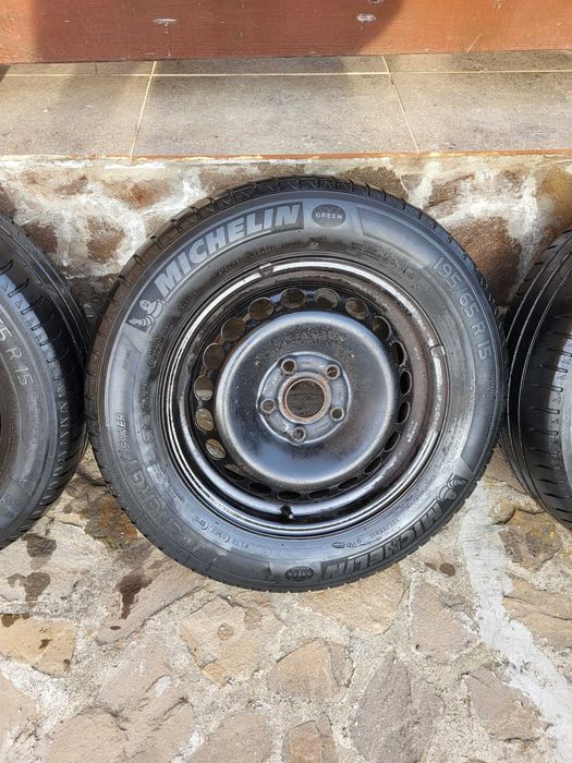 1 set jante otel 15 cu cauciucuri vara Michelin 195 65 15 Energy