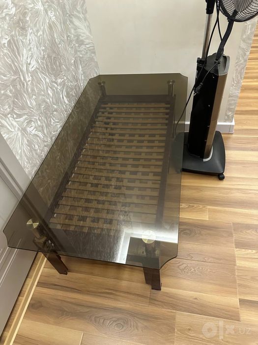 Продам Стол Стеклянный