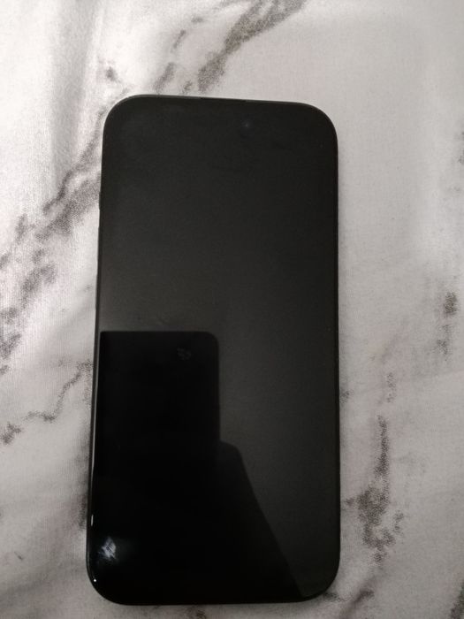 Продам айфон 15,