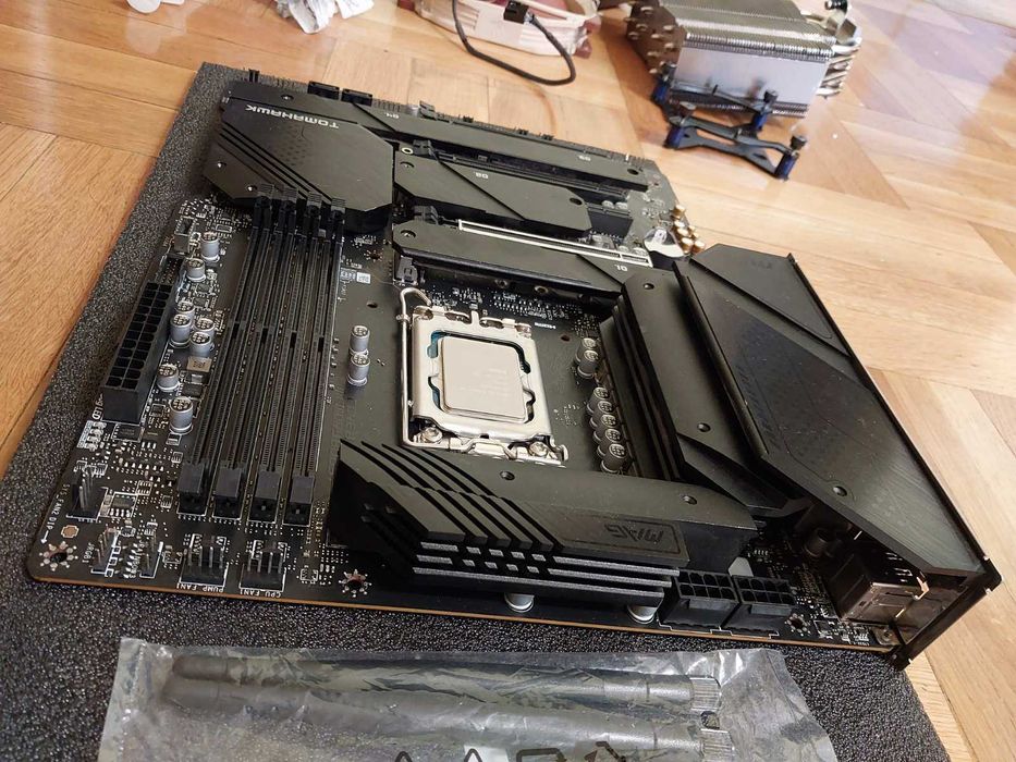 Intel Core i9 13900KF + MSI Z690 Tomahawk DDR4 Wi-fi