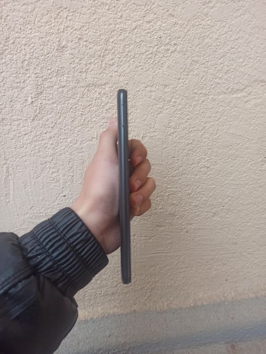 Redmi 10A 4:64  2023 hama narsasi radnoy usta kormagan tel kardok bor