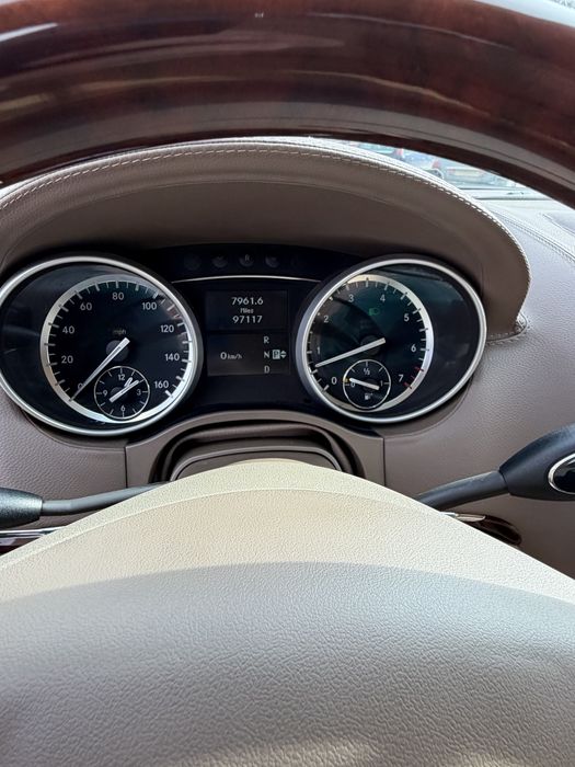 Mercedes Benz GL550 4 Matic Grand Edition