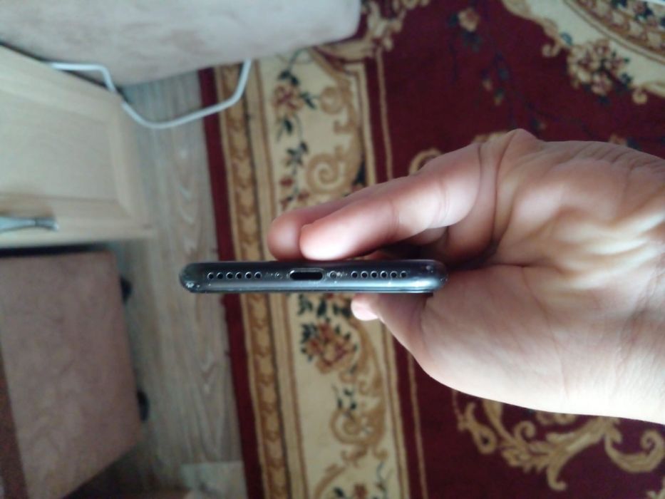 Айфон се 2020 64 гб